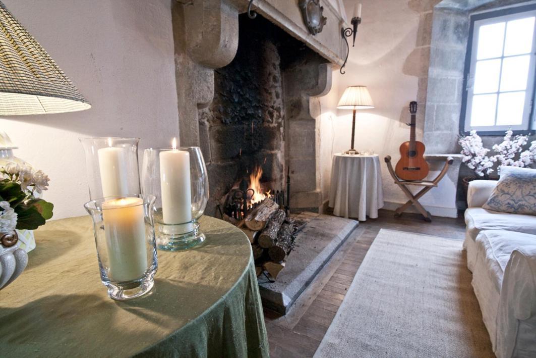 14Th Century Priory In Pressigny Bed & Breakfast Pressigny  Exterior photo